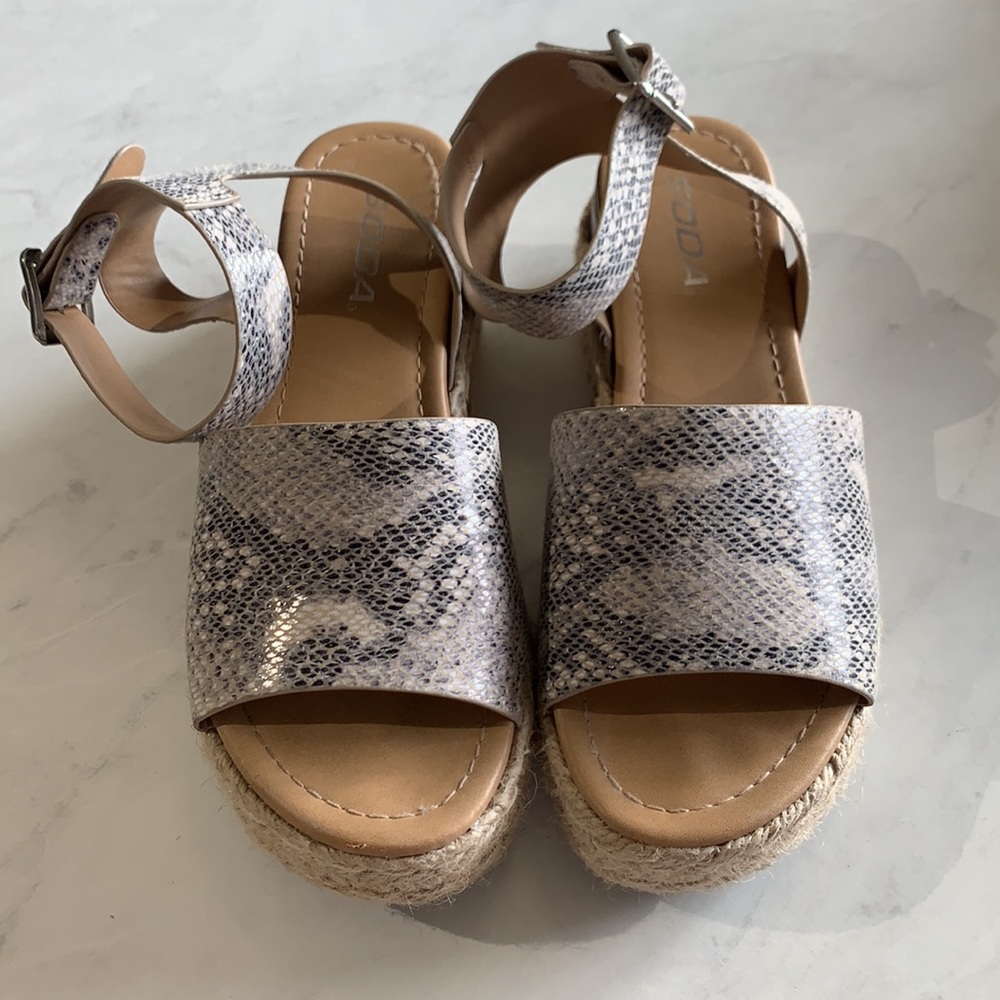Snakeskin Flatform Espadrilles - Picture 5 of 6